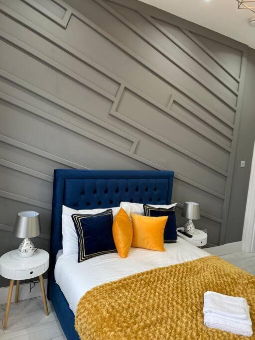 Apartamento Cheerful 2 Bedroom Homely Apartment, Sleeps 6 Guest Comfy, 3x Double Bed, Parking, Free Wifi, Suitable For Business, Leisure Guest,glasgow, West End, Near Centre Glasgow