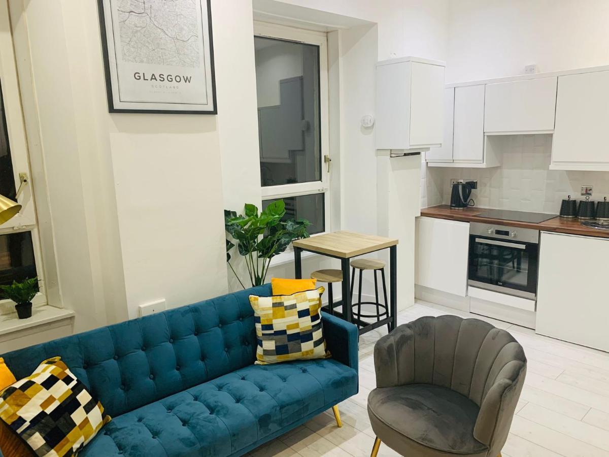Apartamento Cheerful 2 Bedroom Homely Apartment, Sleeps 6 Guest Comfy, 3x Double Bed, Parking, Free Wifi, Suitable For Business, Leisure Guest,glasgow, West End, Near Centre *