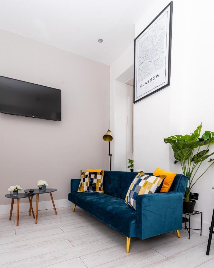 Cheerful 2 Bedroom Homely Apartment, Sleeps 6 Guest Comfy, 3x Double Bed, Parking, Free Wifi, Suitable For Business, Leisure Guest,glasgow, West End, Near Centre Apartamento
